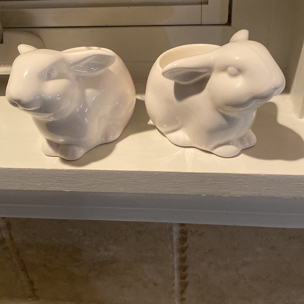 2 Ceramic Bunny holders❗️🐰